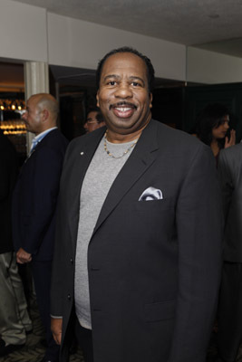 actor Leslie David Baker large photo