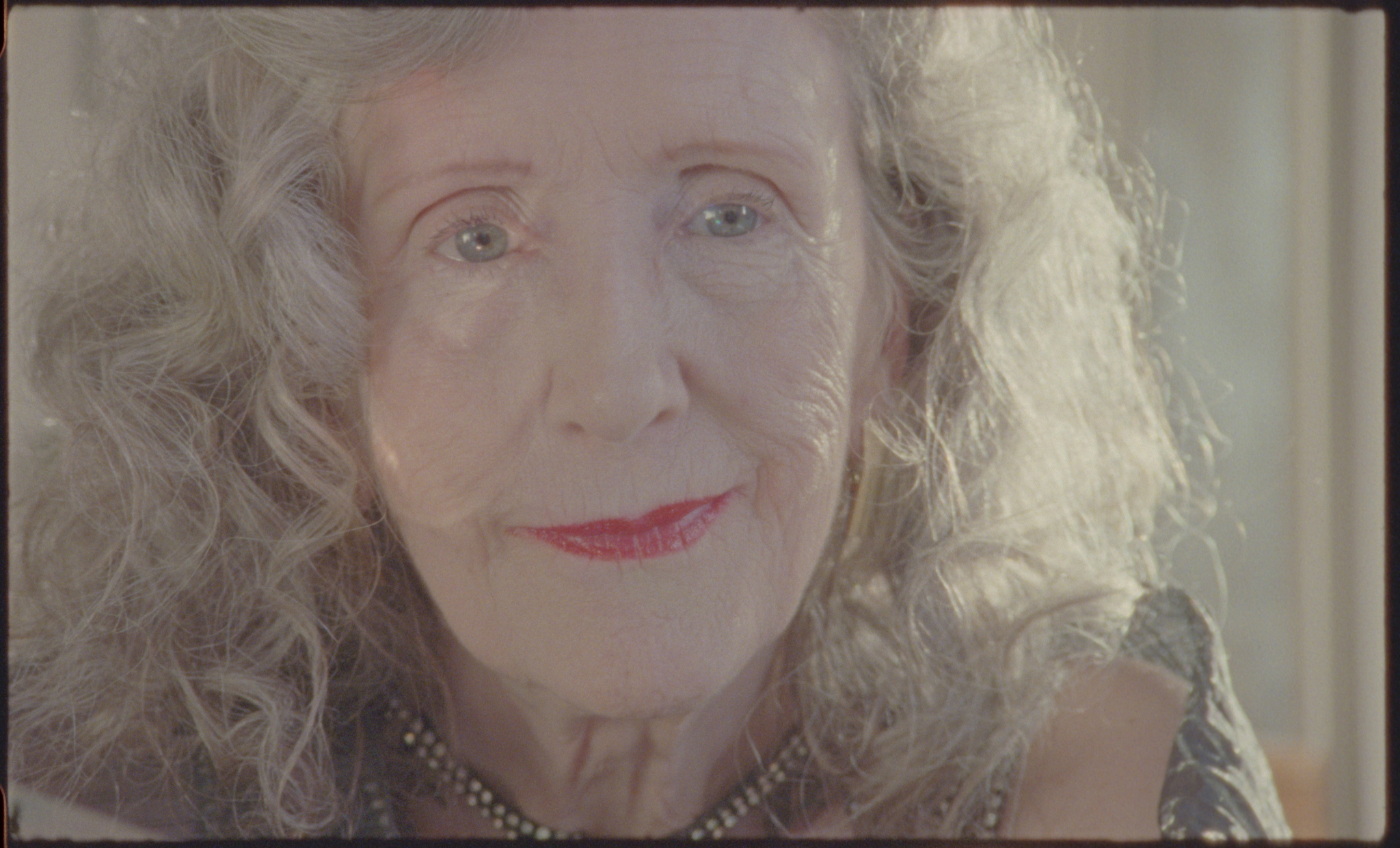 actor Diana Stewart large photo