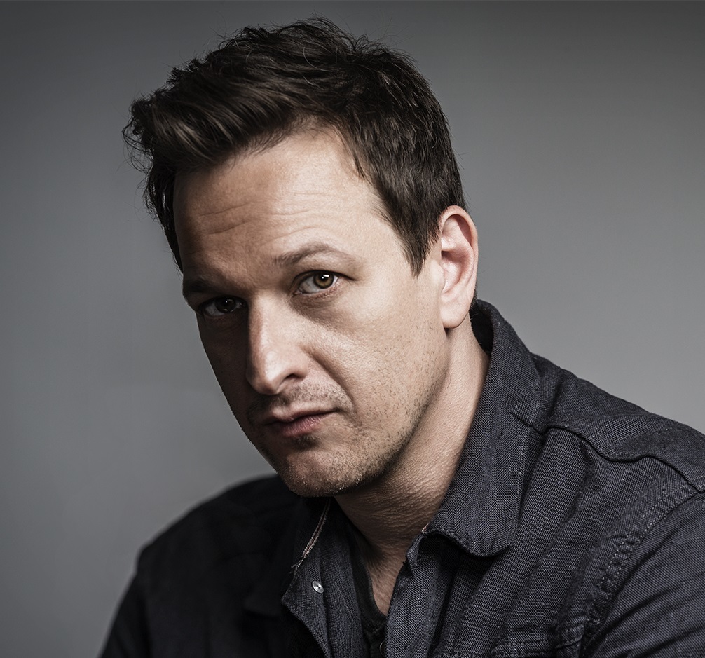 actor Josh Charles large photo