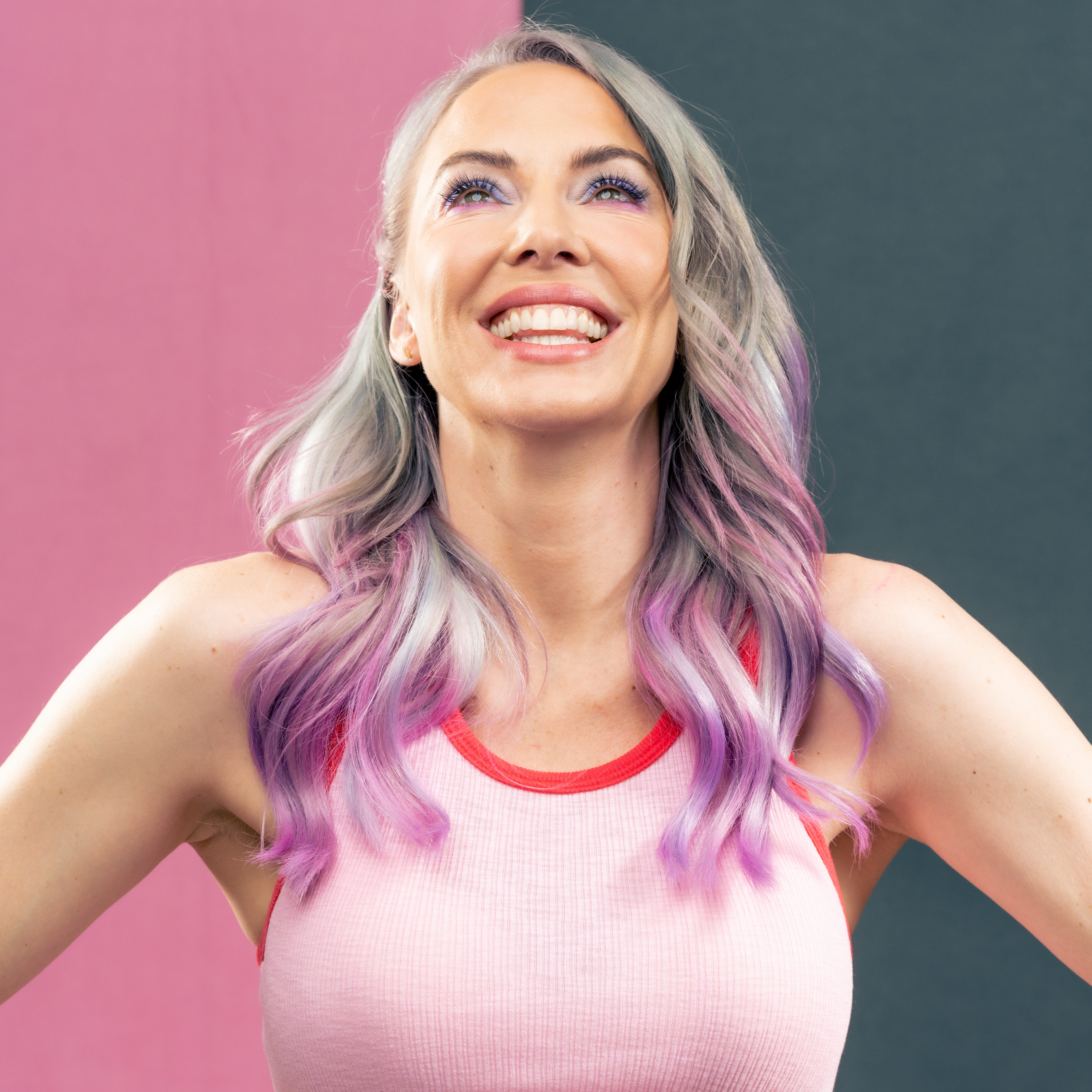 actor Whitney Cummings large photo