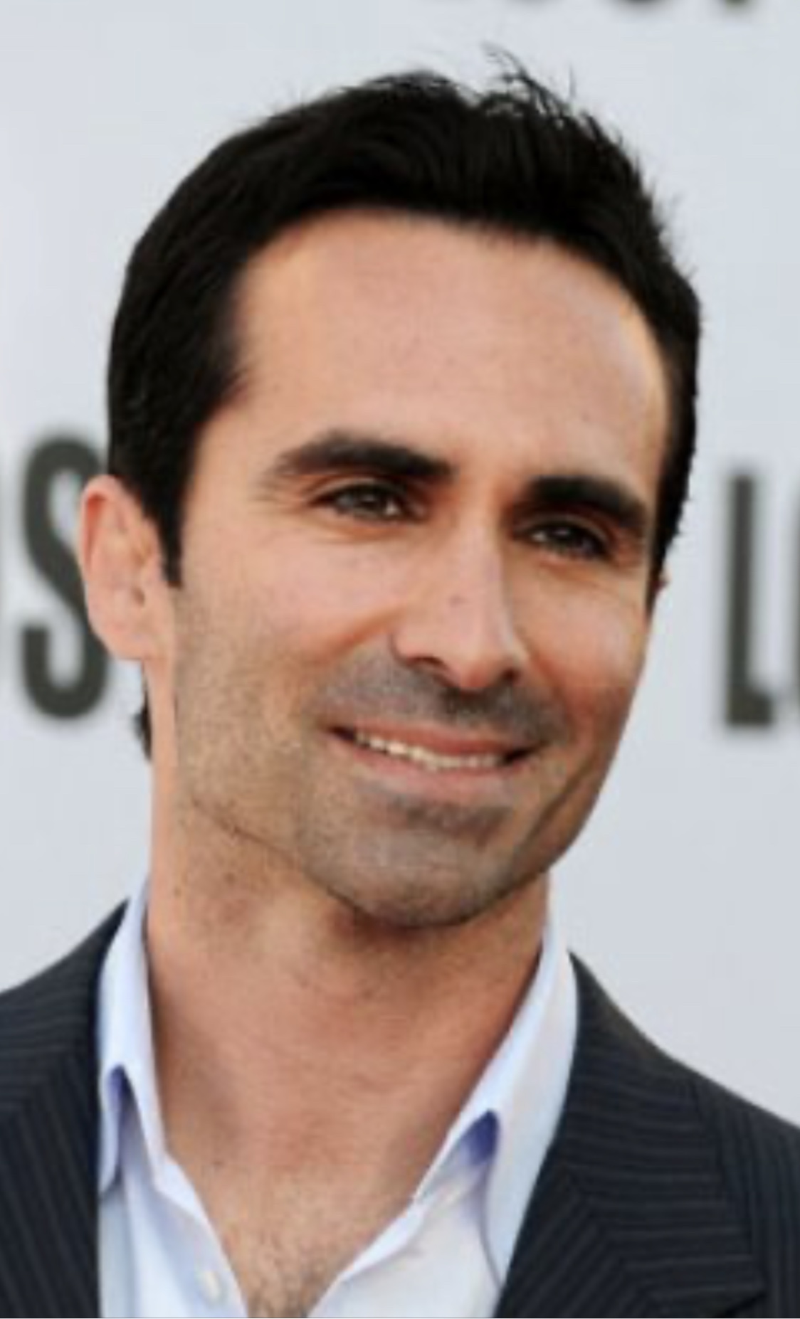 actor Nestor Carbonell large photo