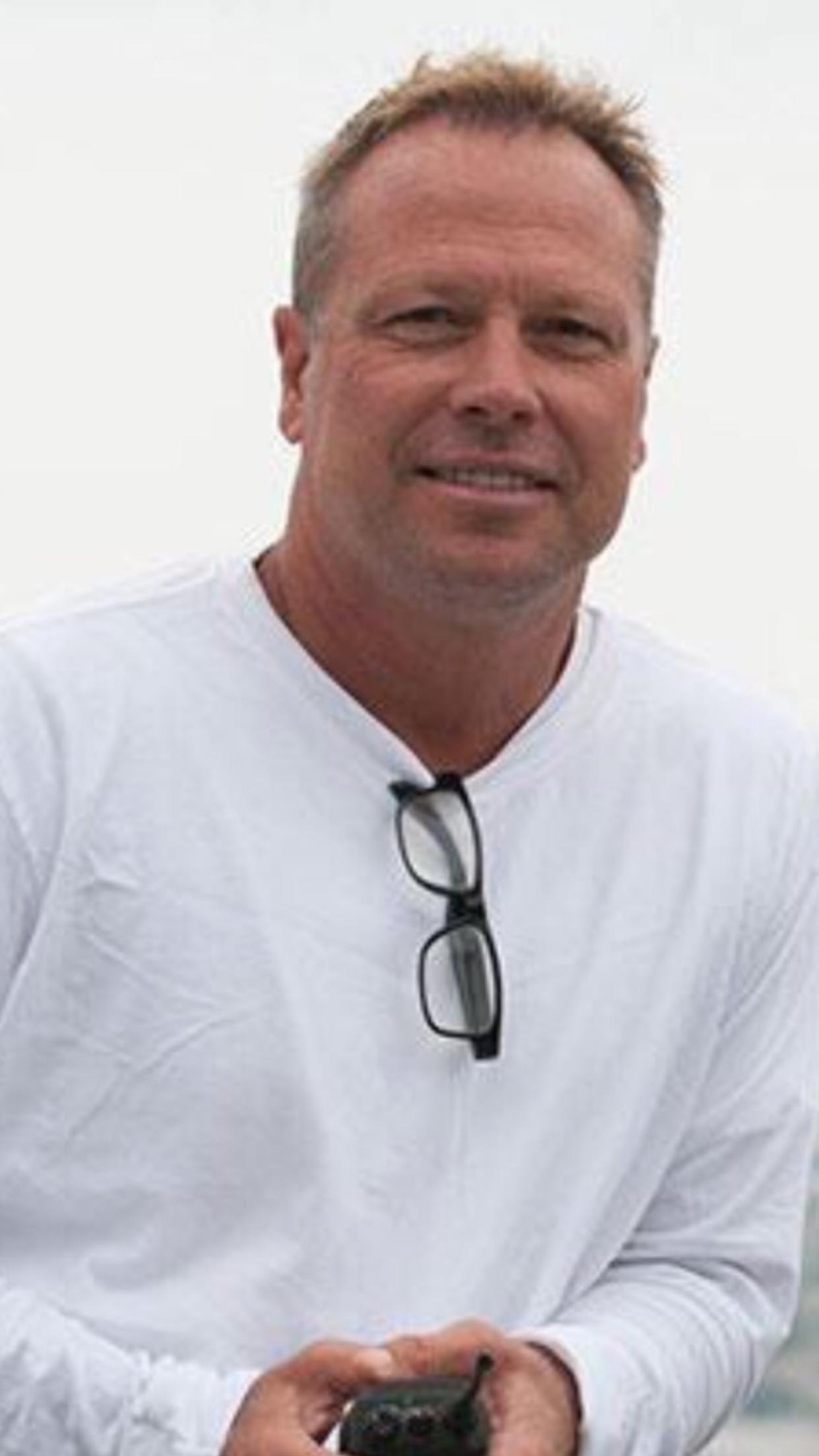 actor Eric Norris large photo