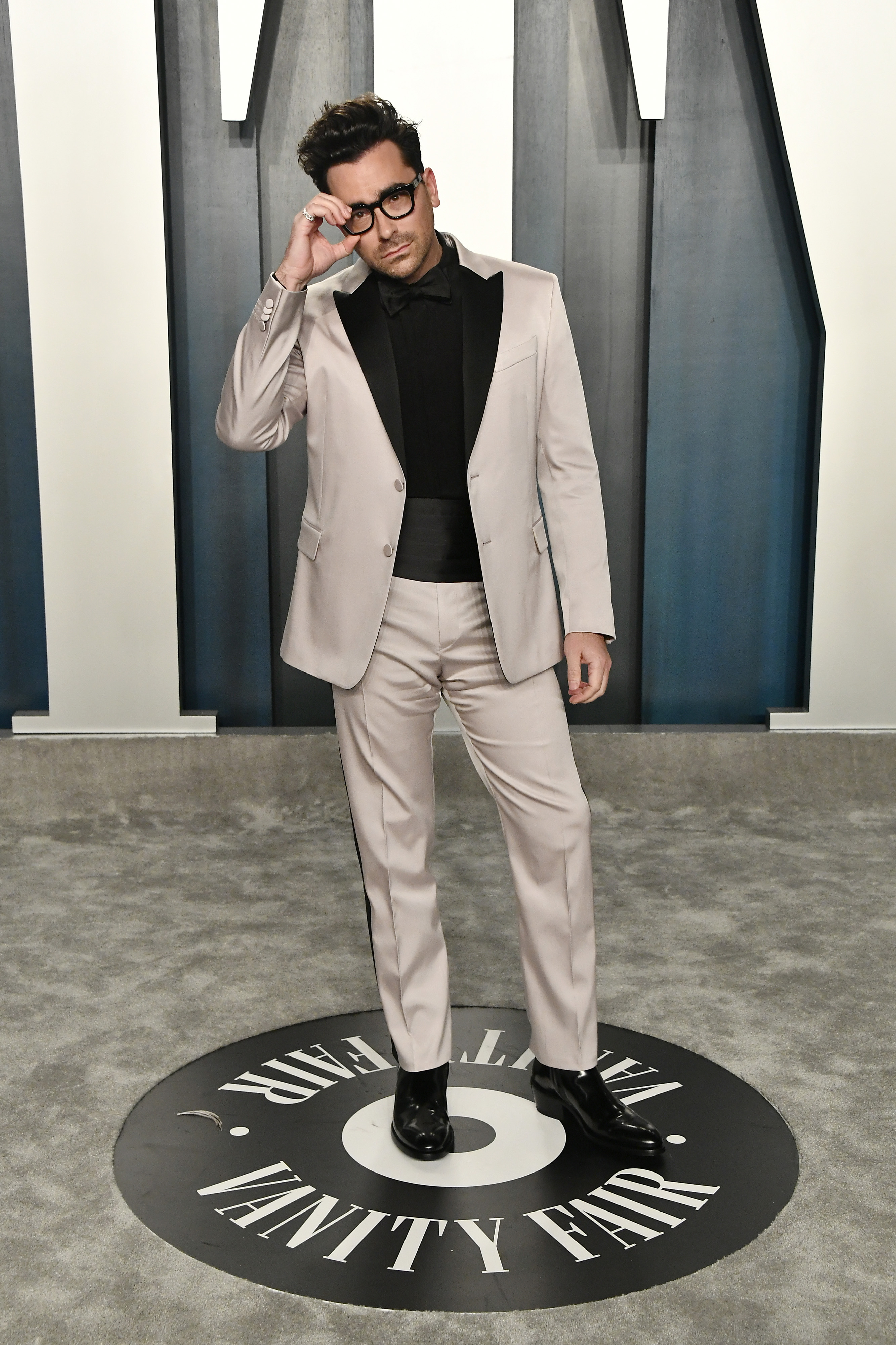 actor Dan Levy large photo