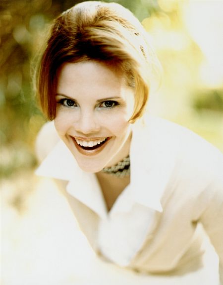 actor Kiersten Warren large photo