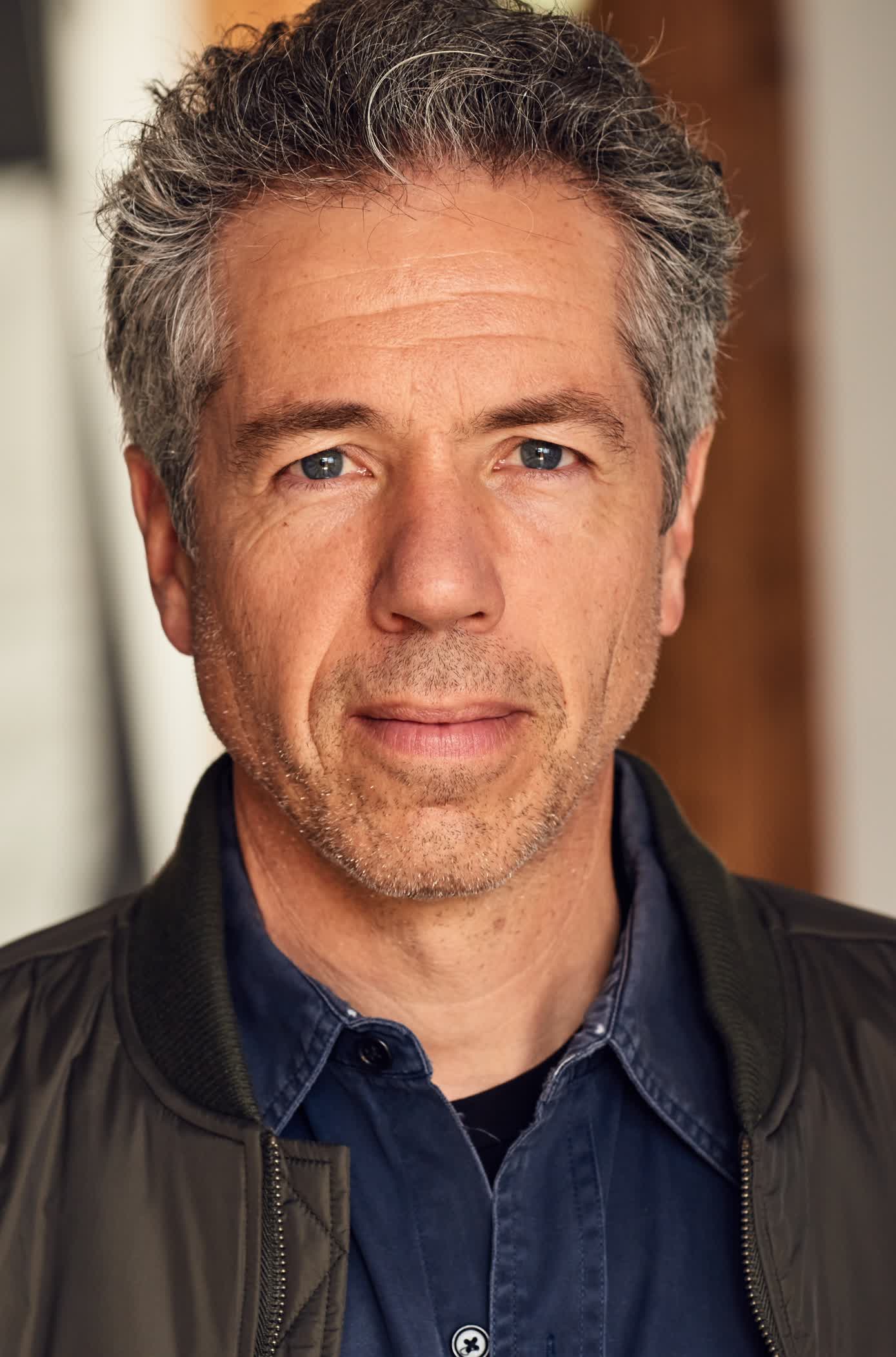 actor Douglas Weston large photo