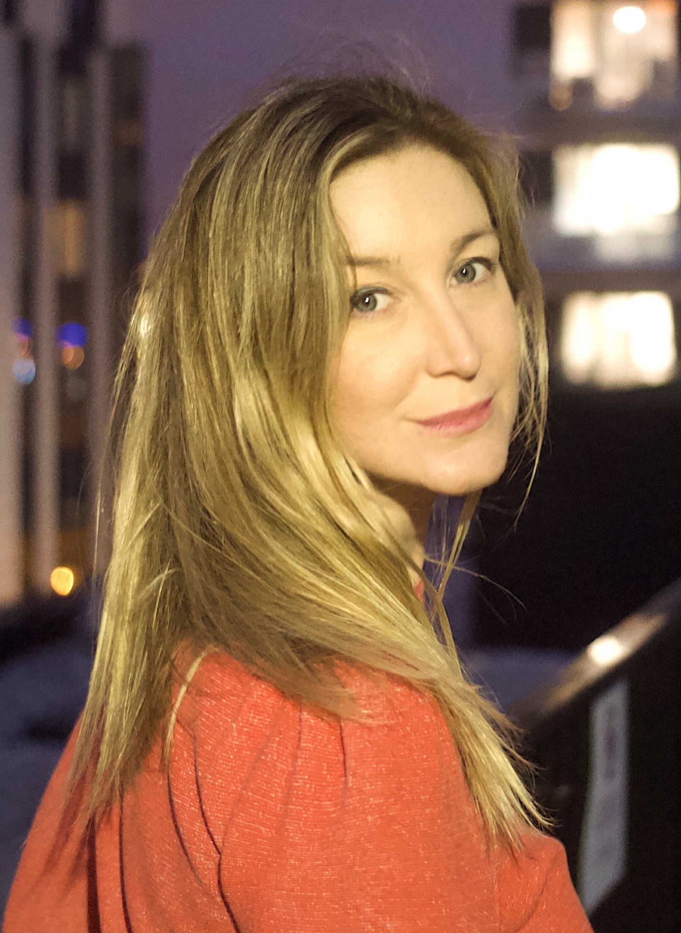 actor Nina Lauren large photo