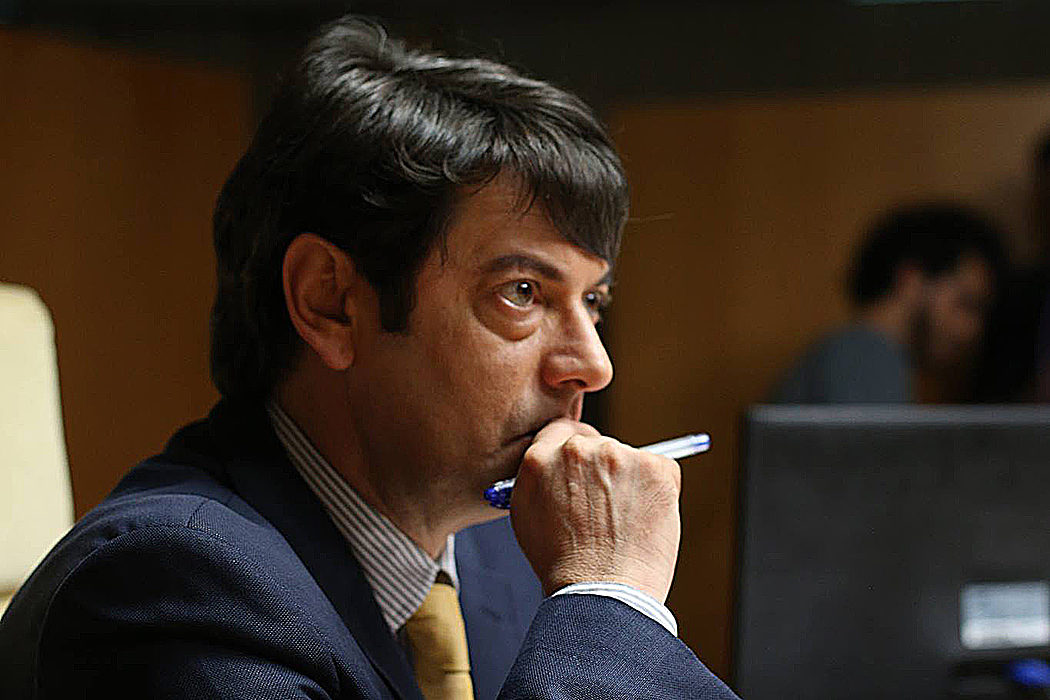 actor Manolo Solo large photo