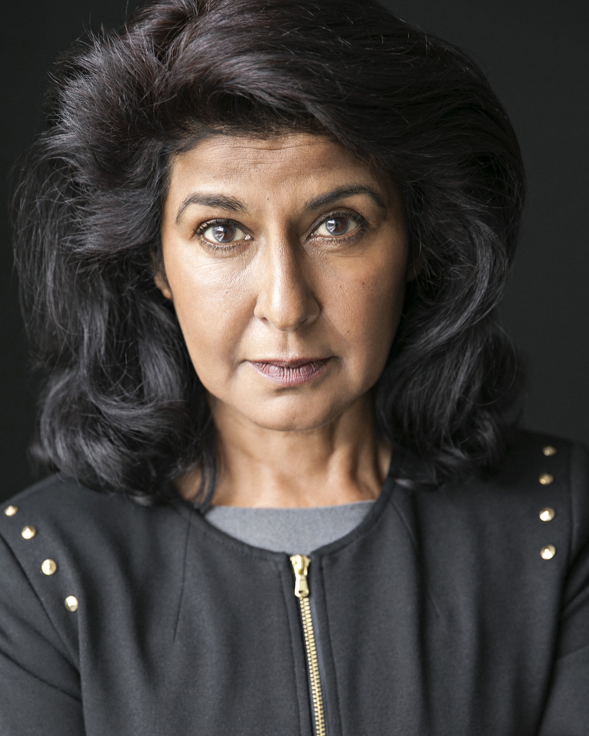 actor Nila Aalia large photo