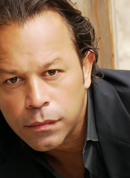 actor Nelson Vasquez large photo