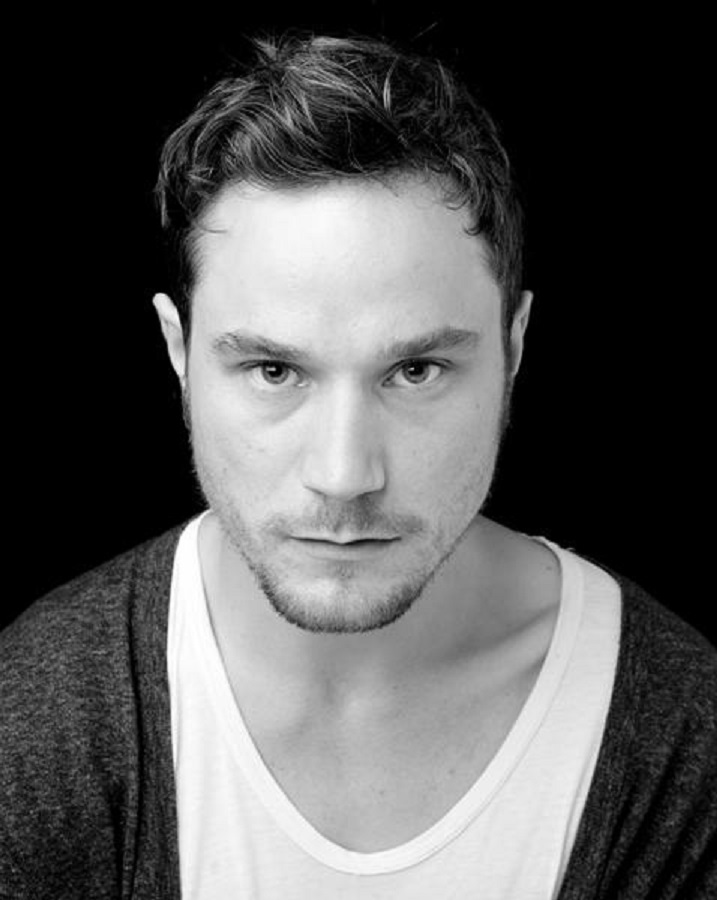 actor Henry Pettigrew large photo