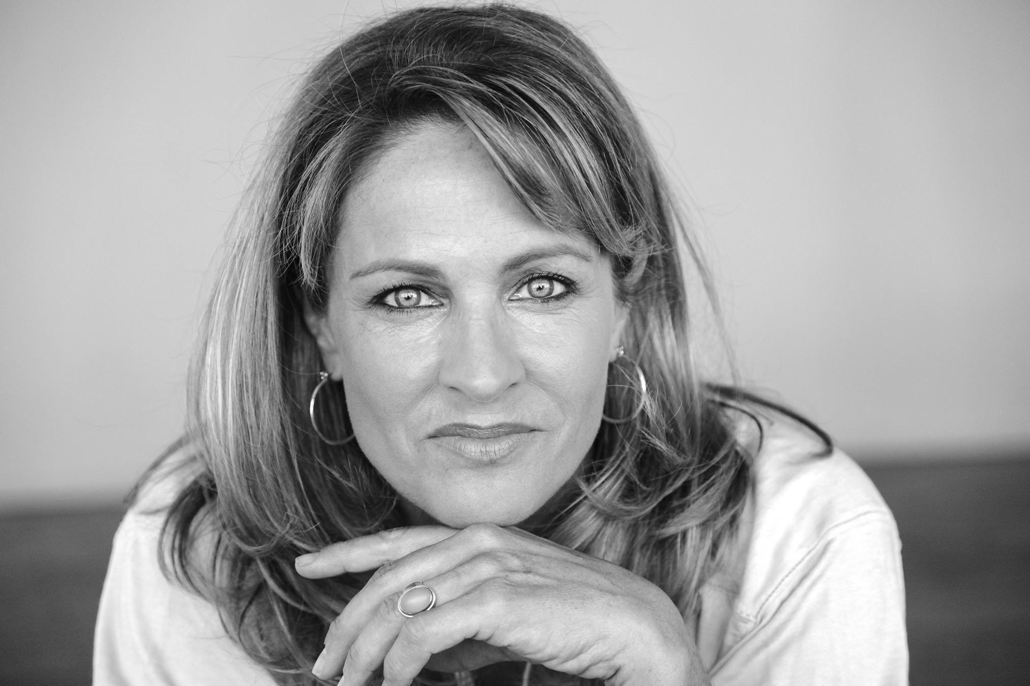 actor Jessica Steen large photo