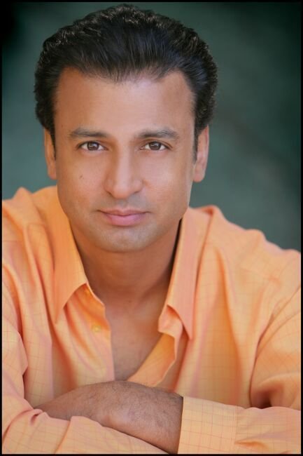 actor Shelley Malil large photo