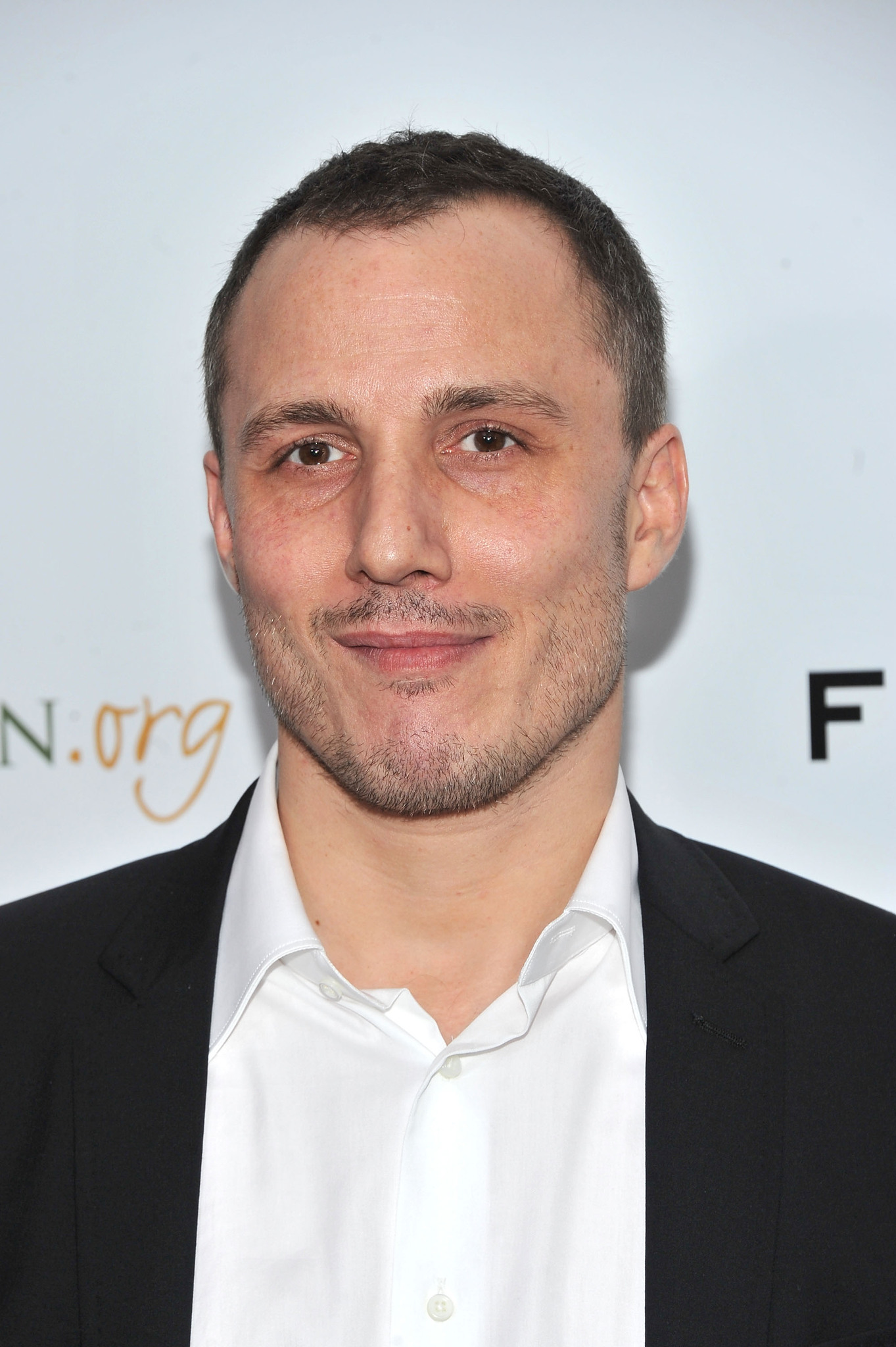 actor Milos Timotijevic large photo