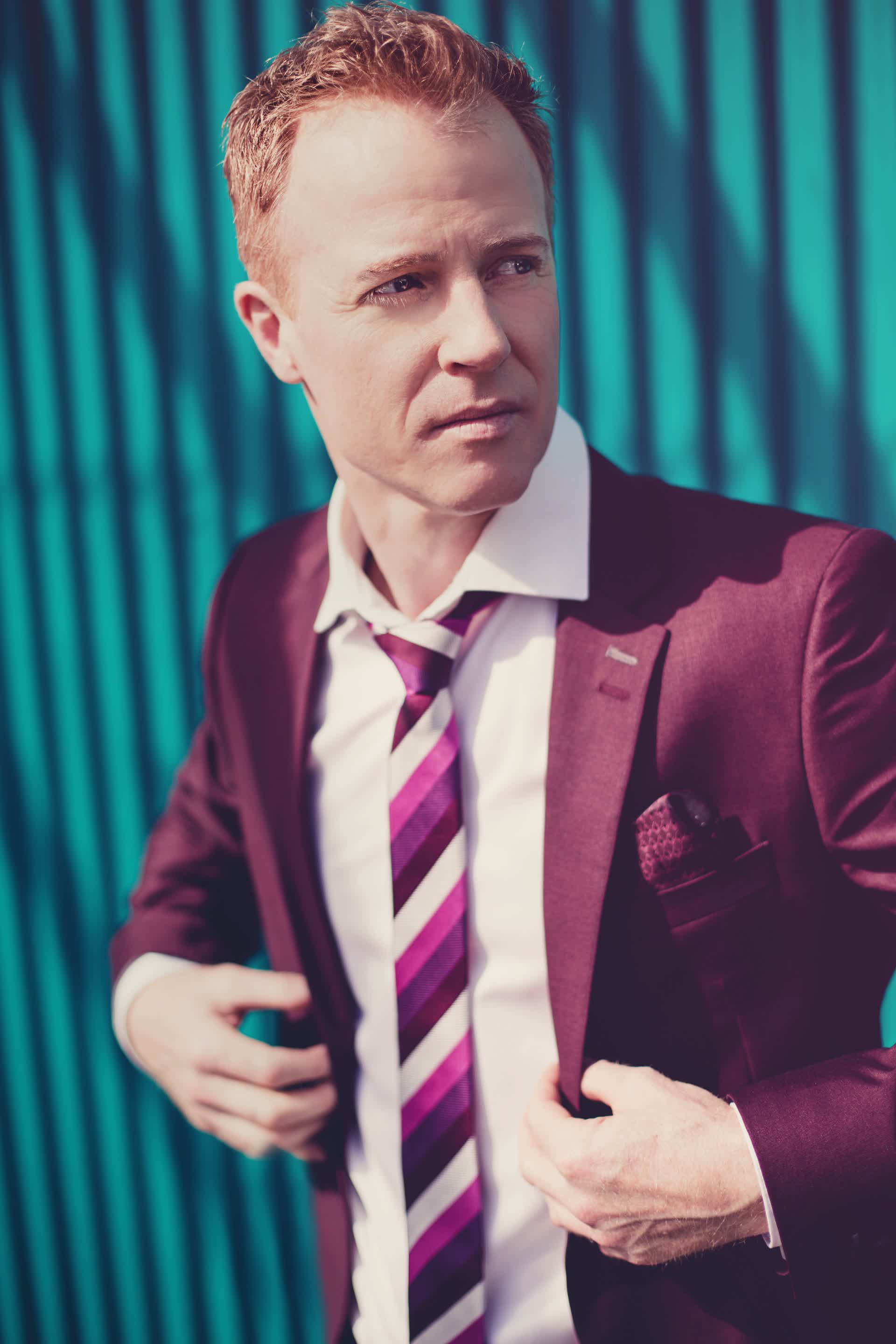 actor David James Lewis large photo