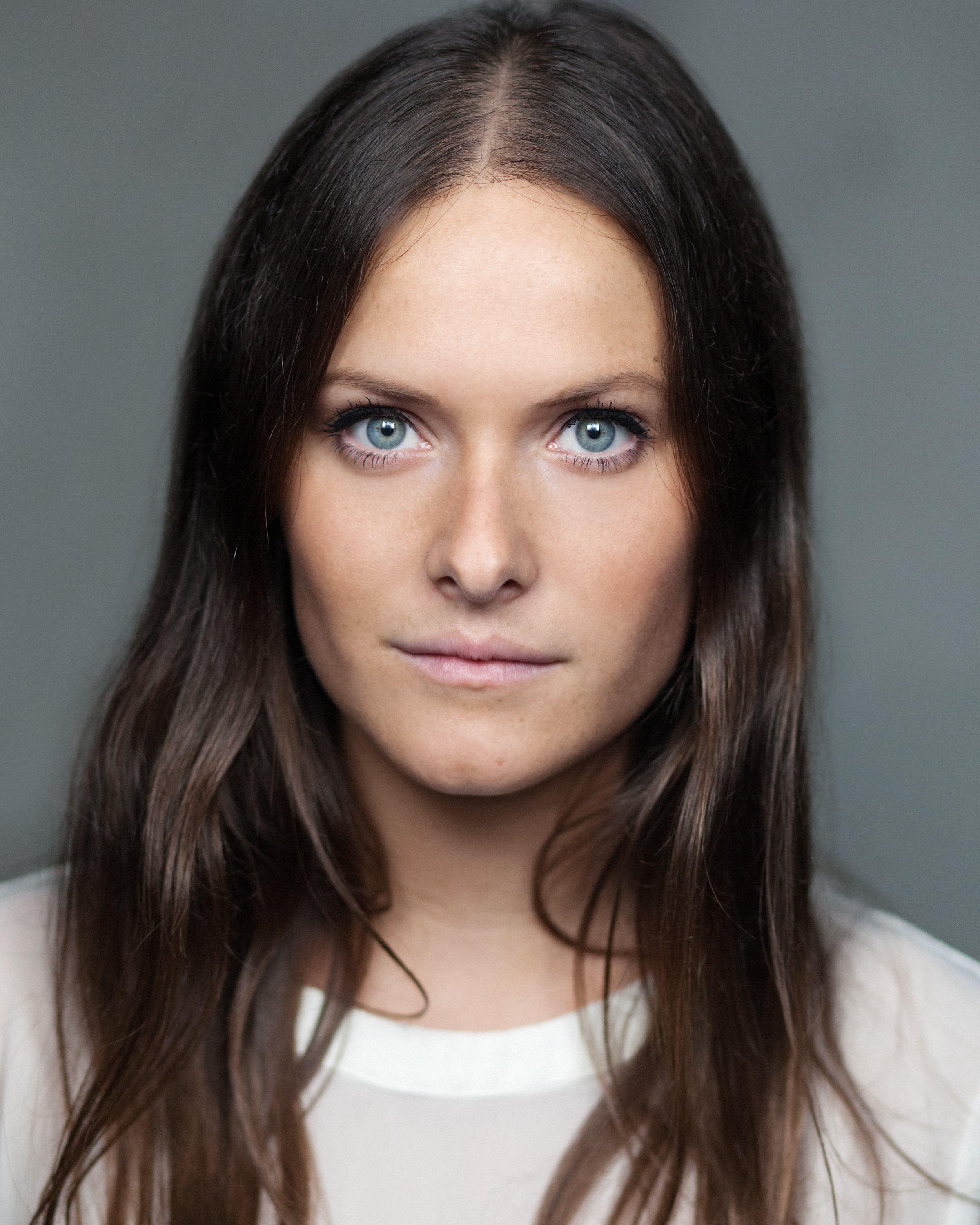 actor Lily Knight large photo