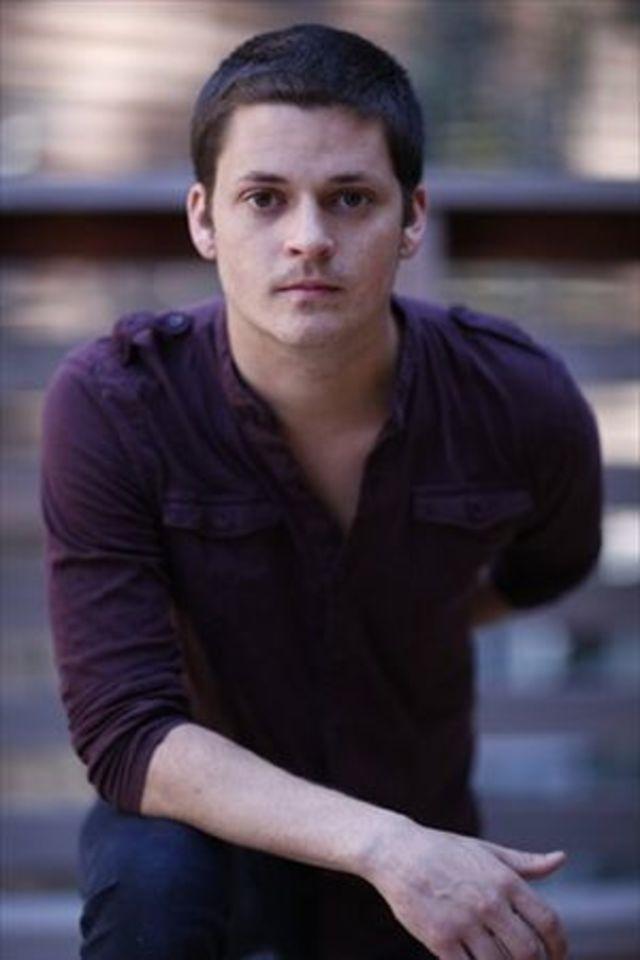 actor Cameron Finley large photo