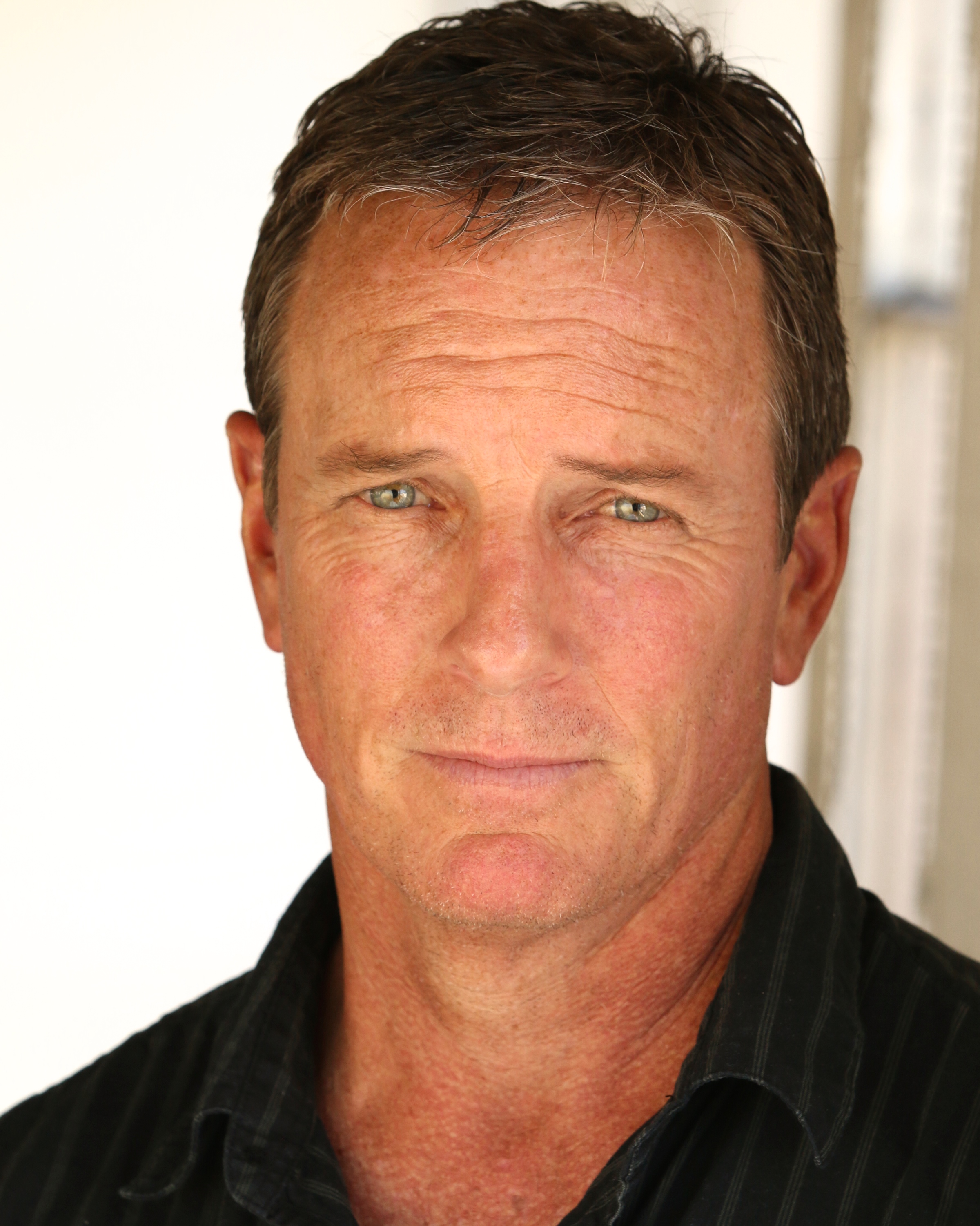 actor Linden Ashby large photo