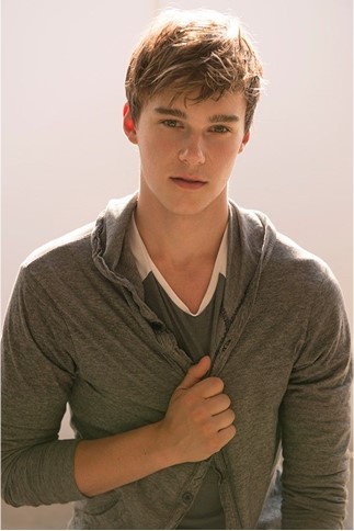 actor Mitchell Hope large photo