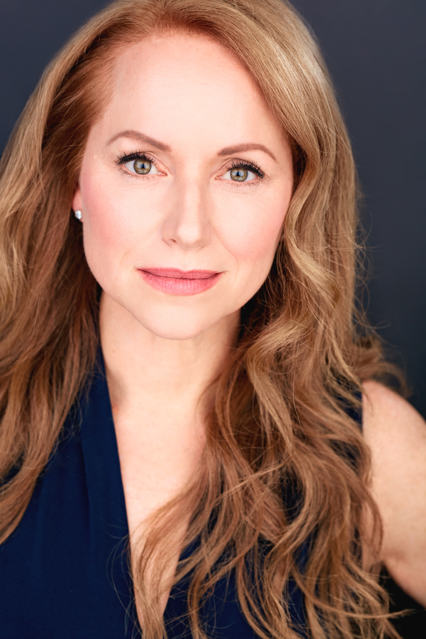 actor Jenna Stern large photo