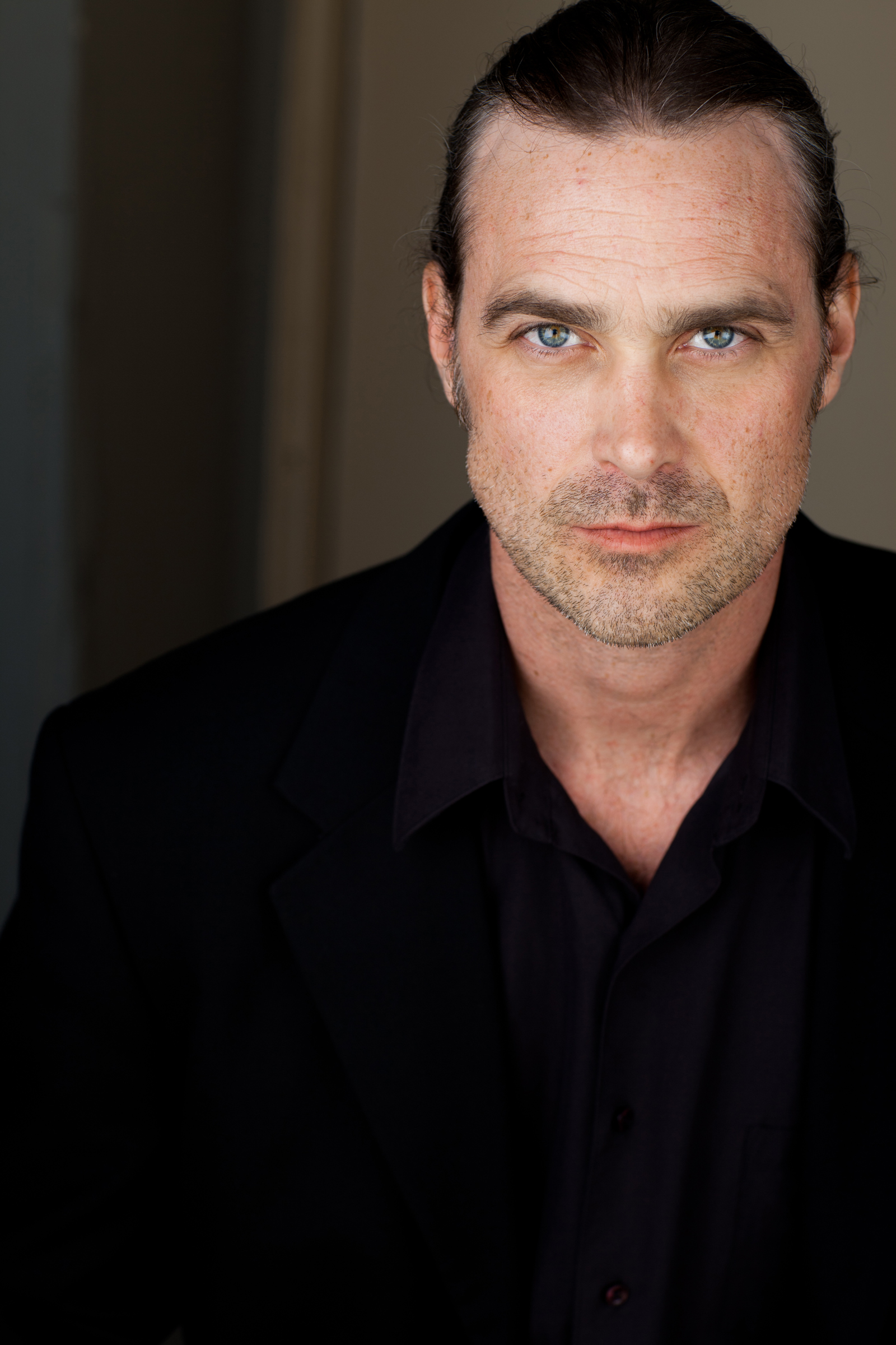 actor Sven Holmberg large photo