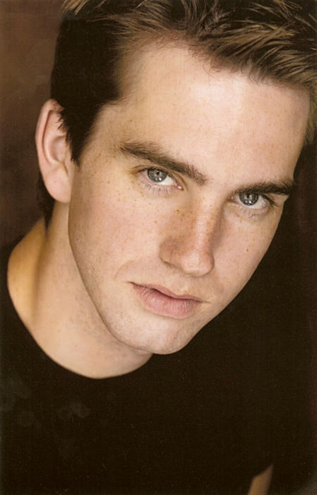 actor Colin Bain large photo