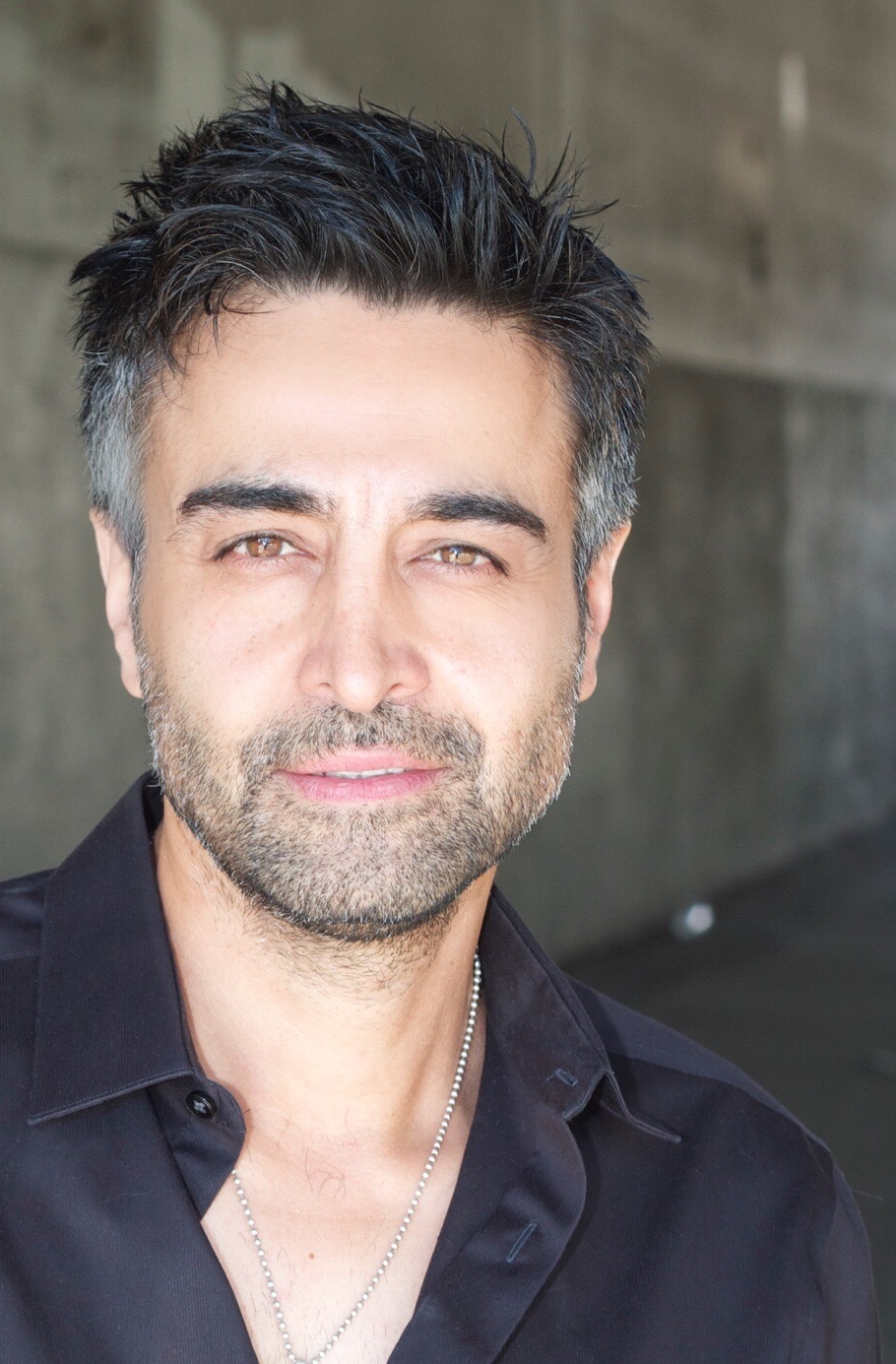 actor Nicholas Guilak large photo