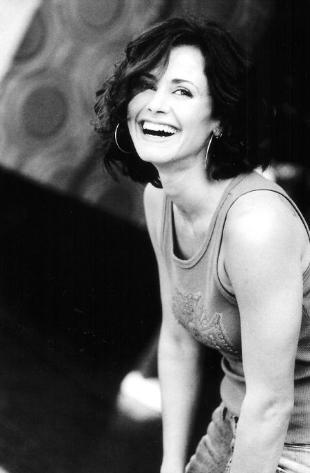 actor Valerie Cruz large photo