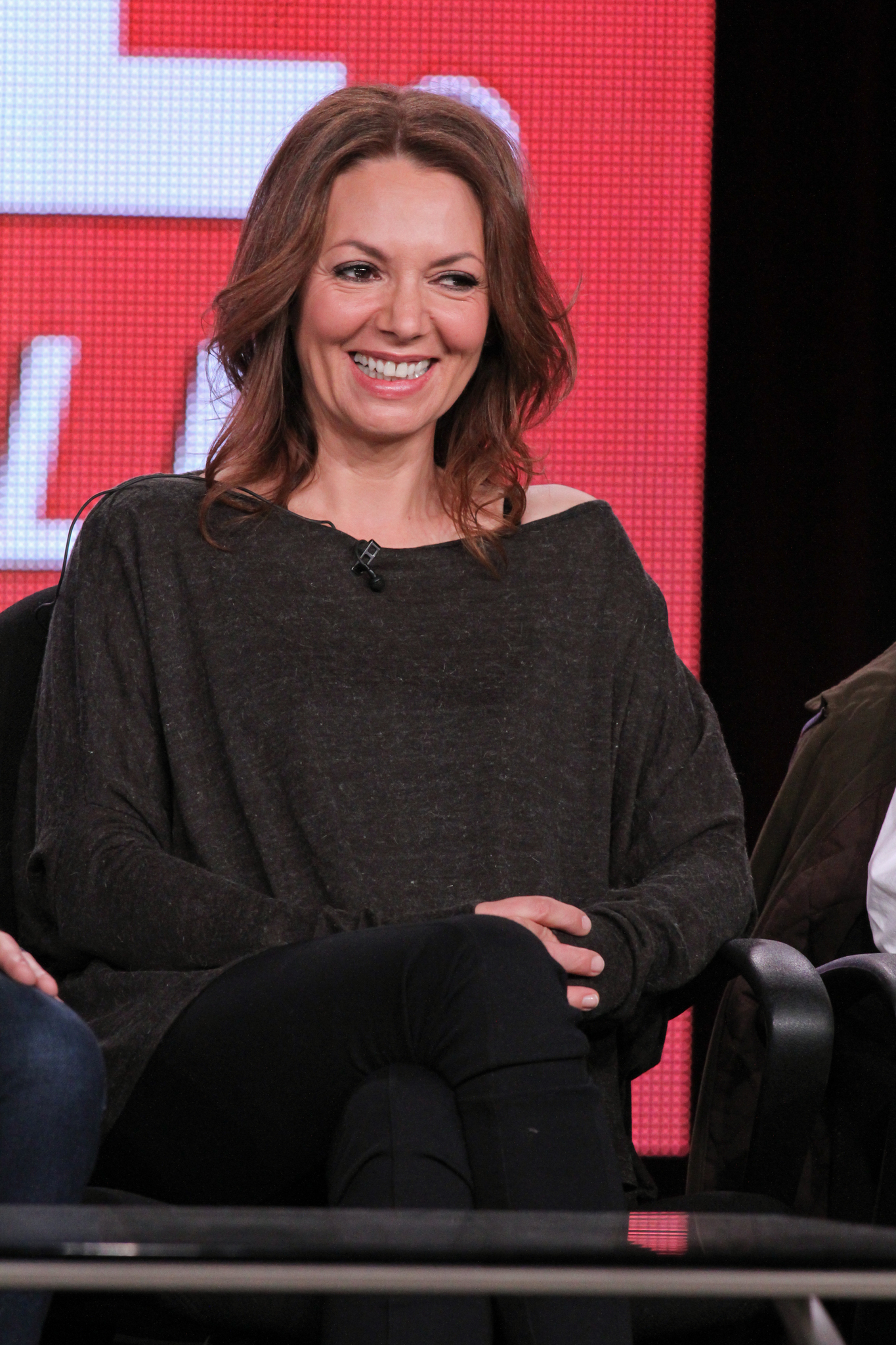 actor Joanne Whalley large photo