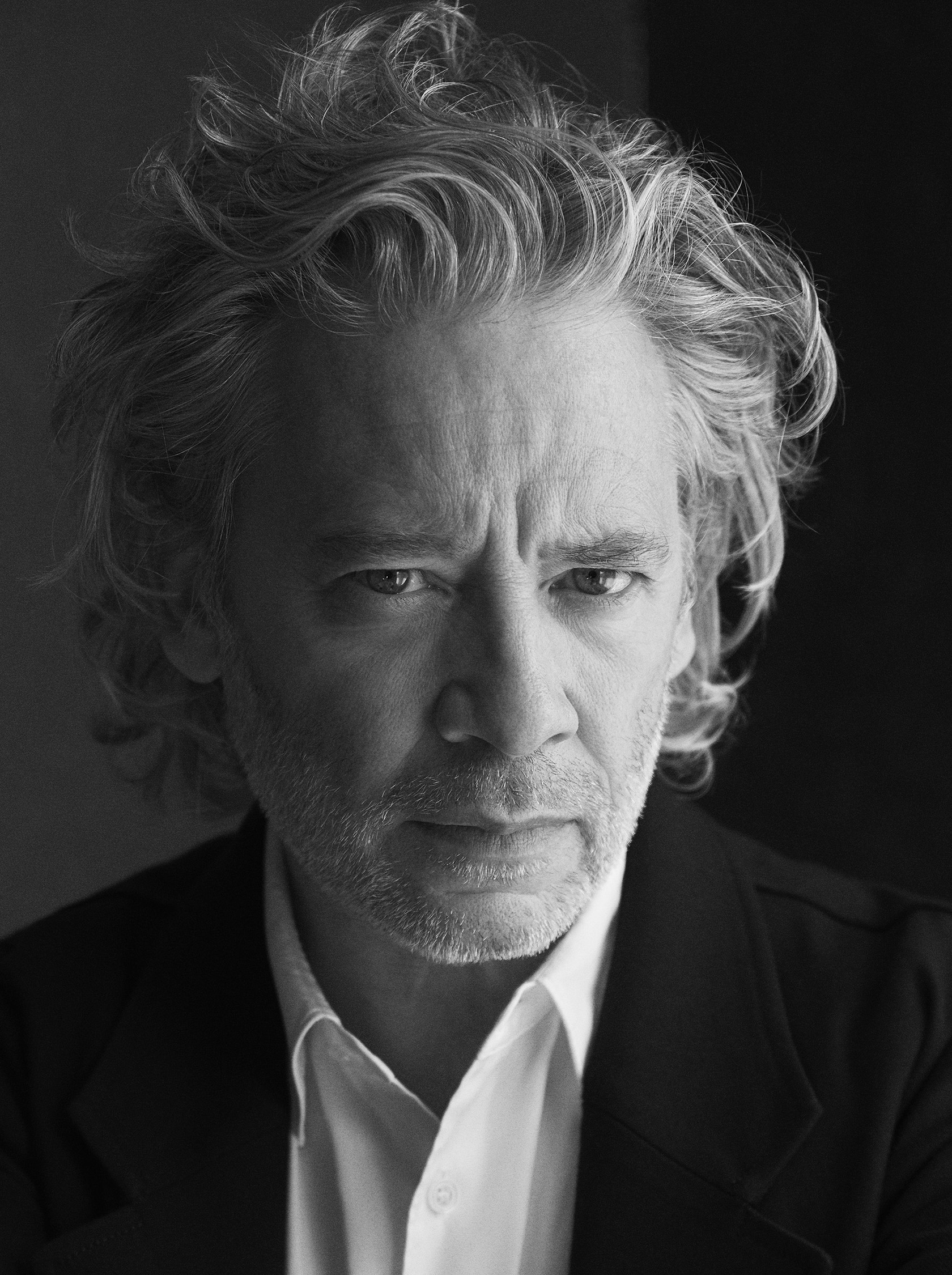 actor Dexter Fletcher large photo