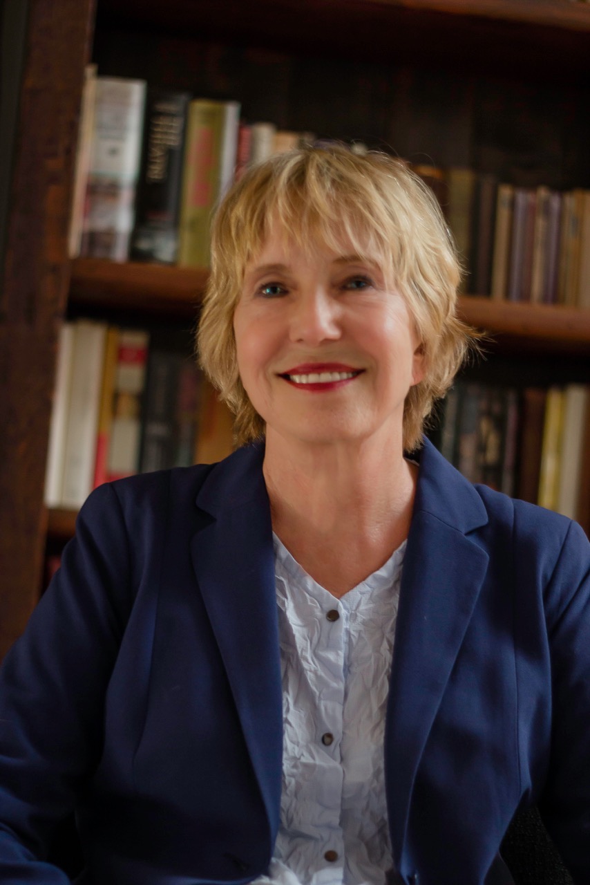 actor Sara Risher large photo