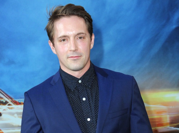 actor Beck Bennett large photo