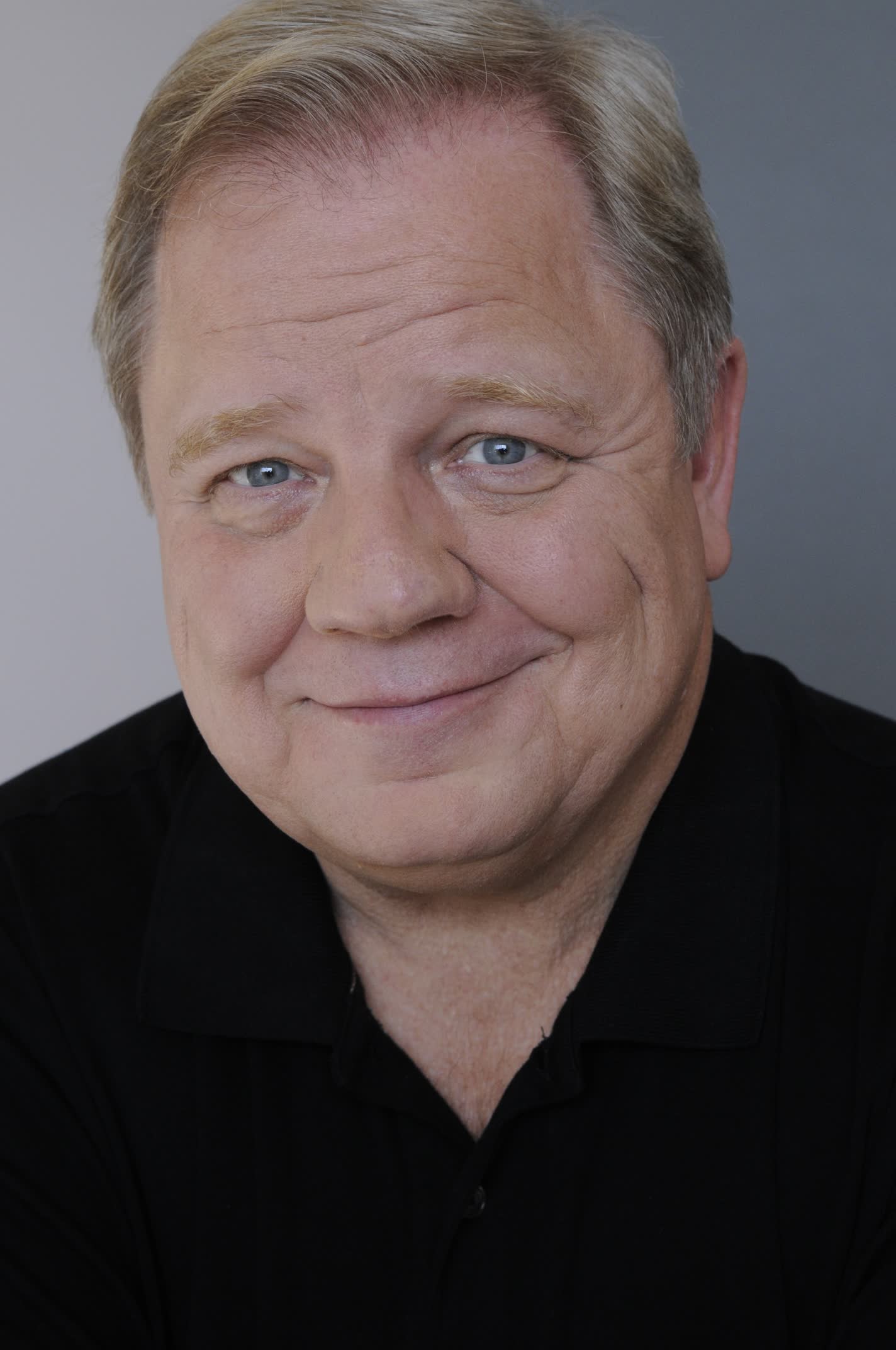 actor Joe Bays large photo