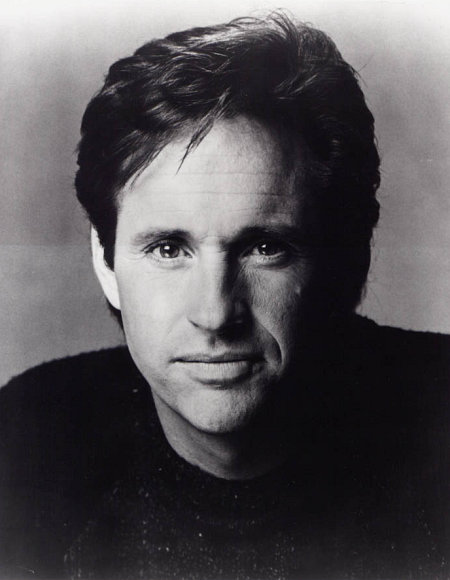 actor Robert Hays large photo