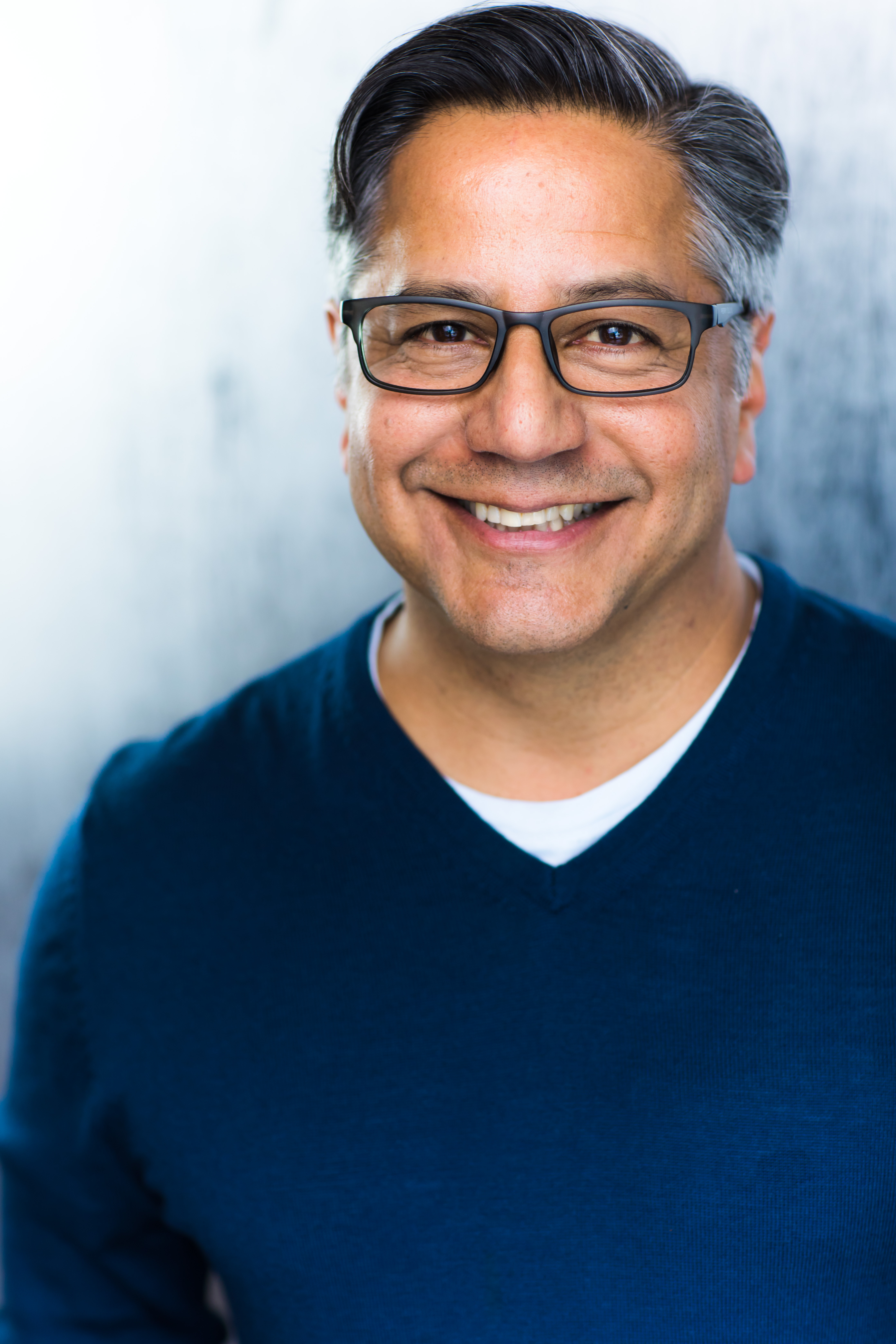 actor Kevin Sifuentes large photo