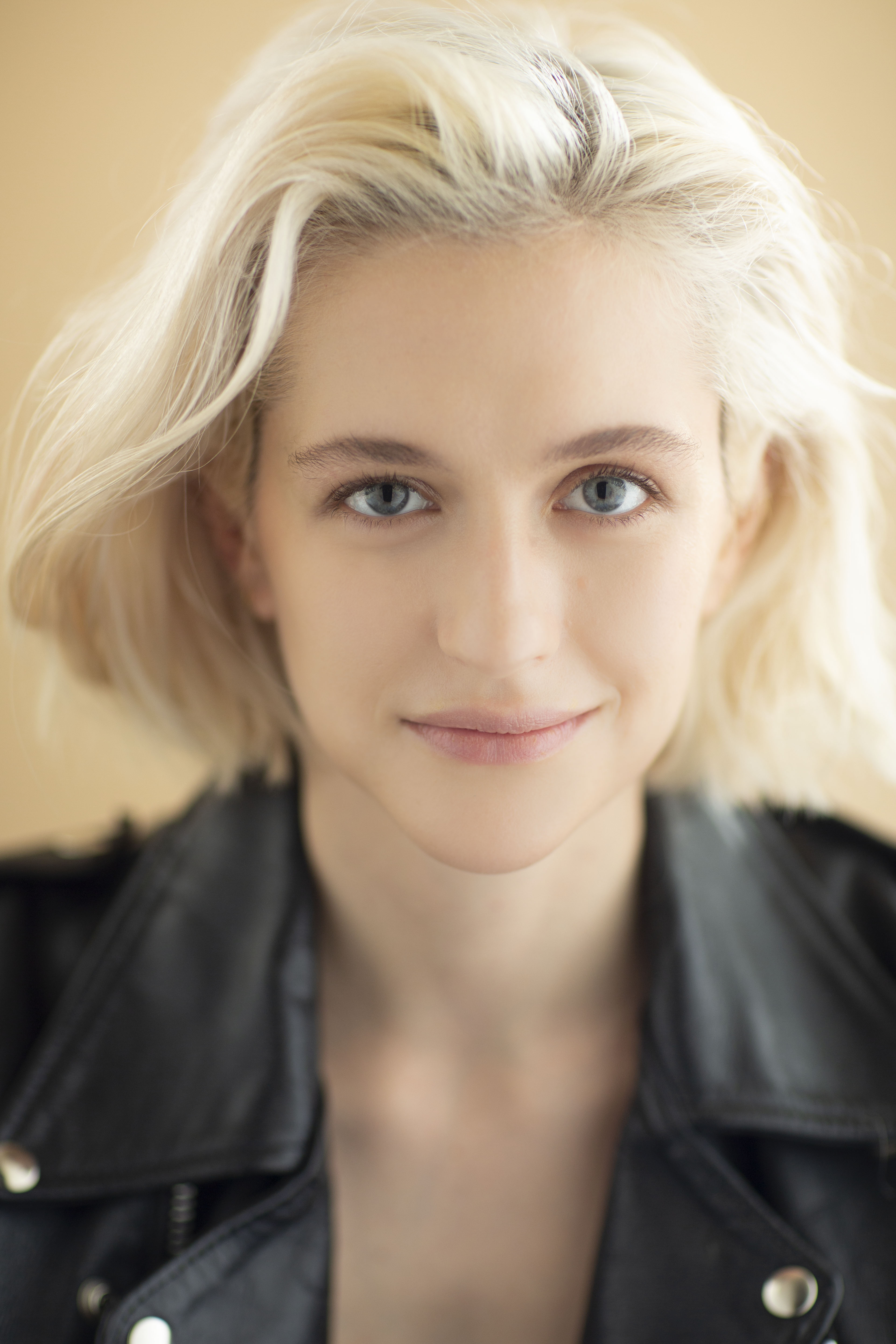 actor Zanny Laird large photo