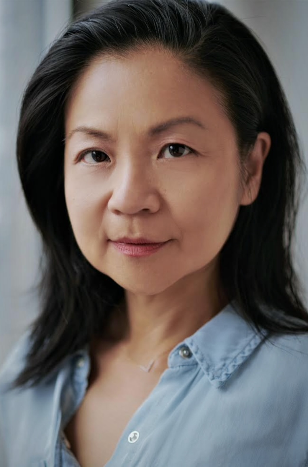 actor Julyana Soelistyo large photo