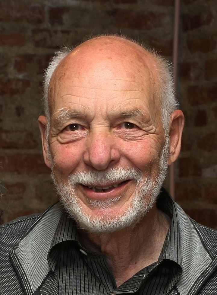 actor Victor Izay large photo