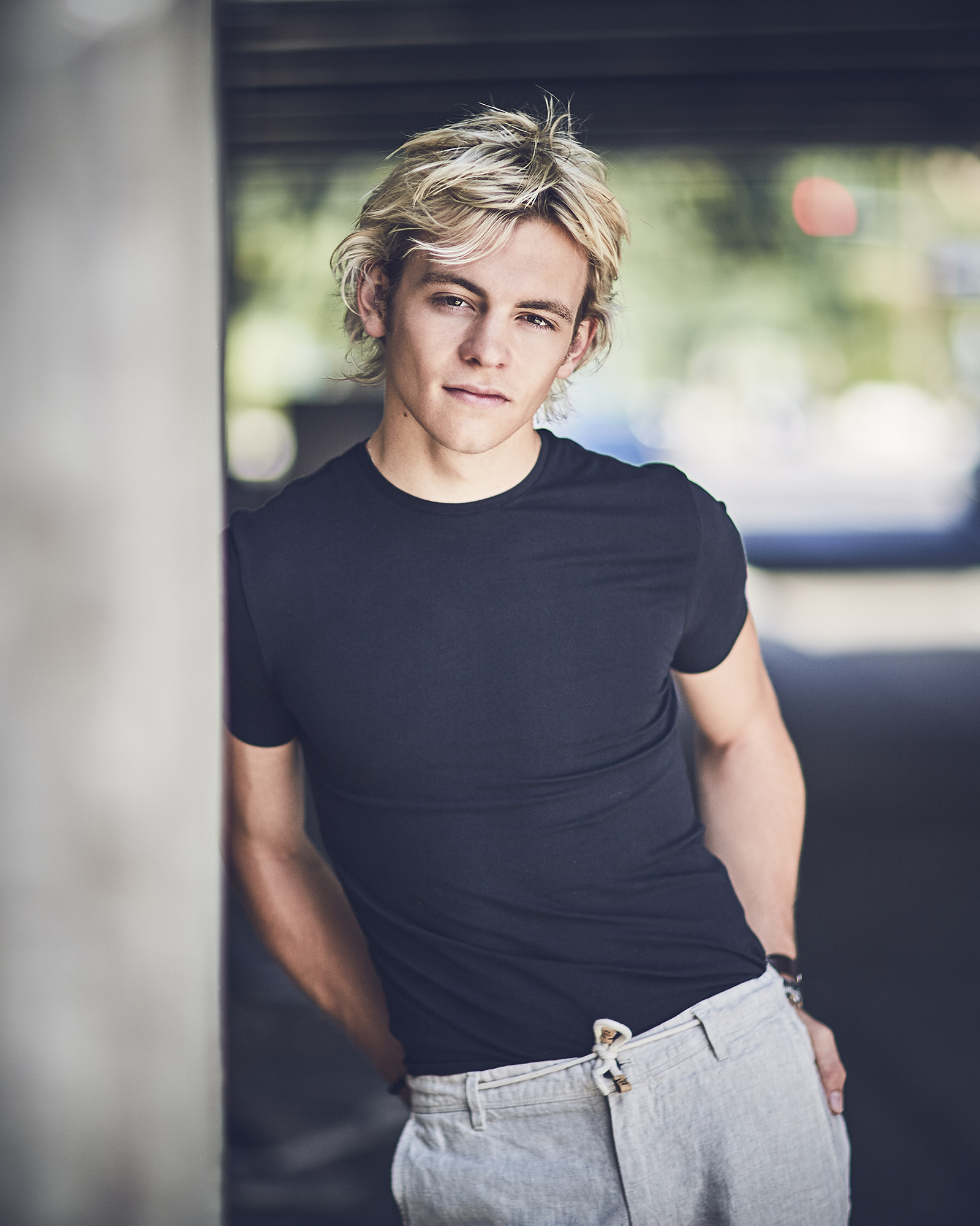 actor Ross Lynch large photo
