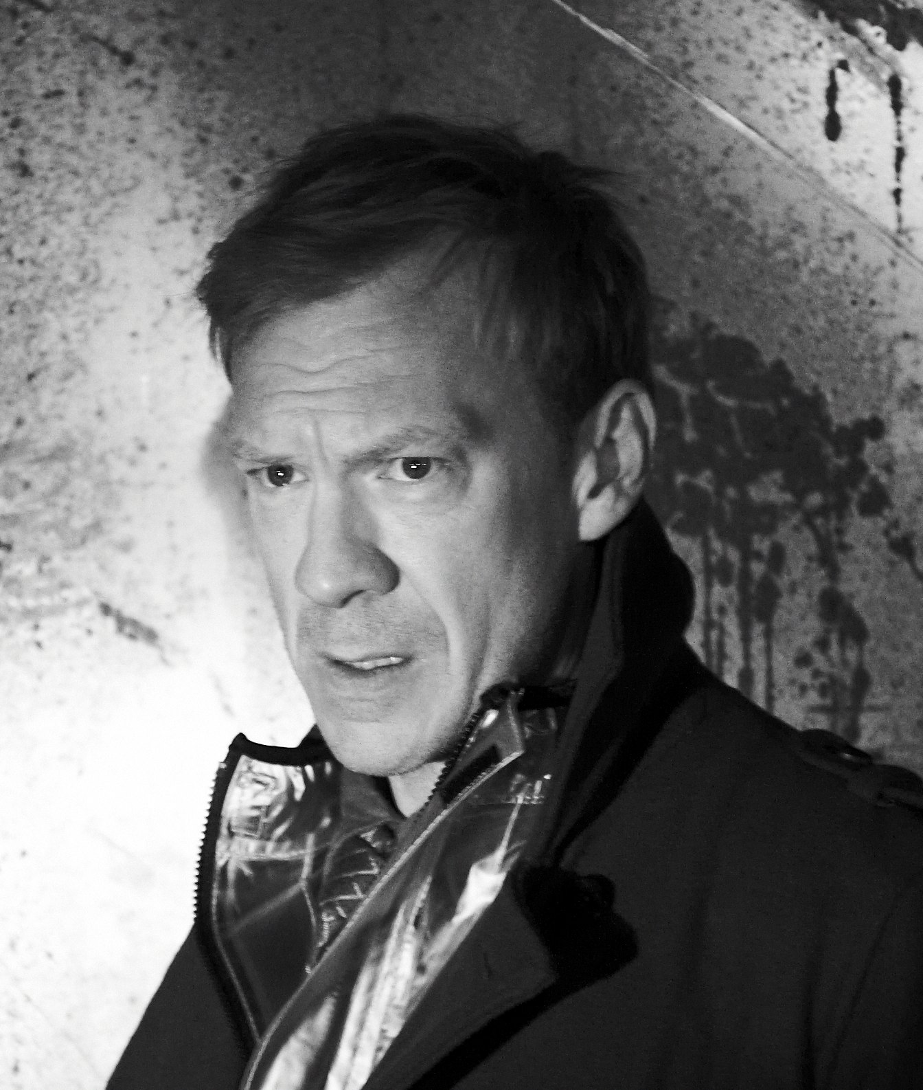 actor Shaun Dingwall large photo