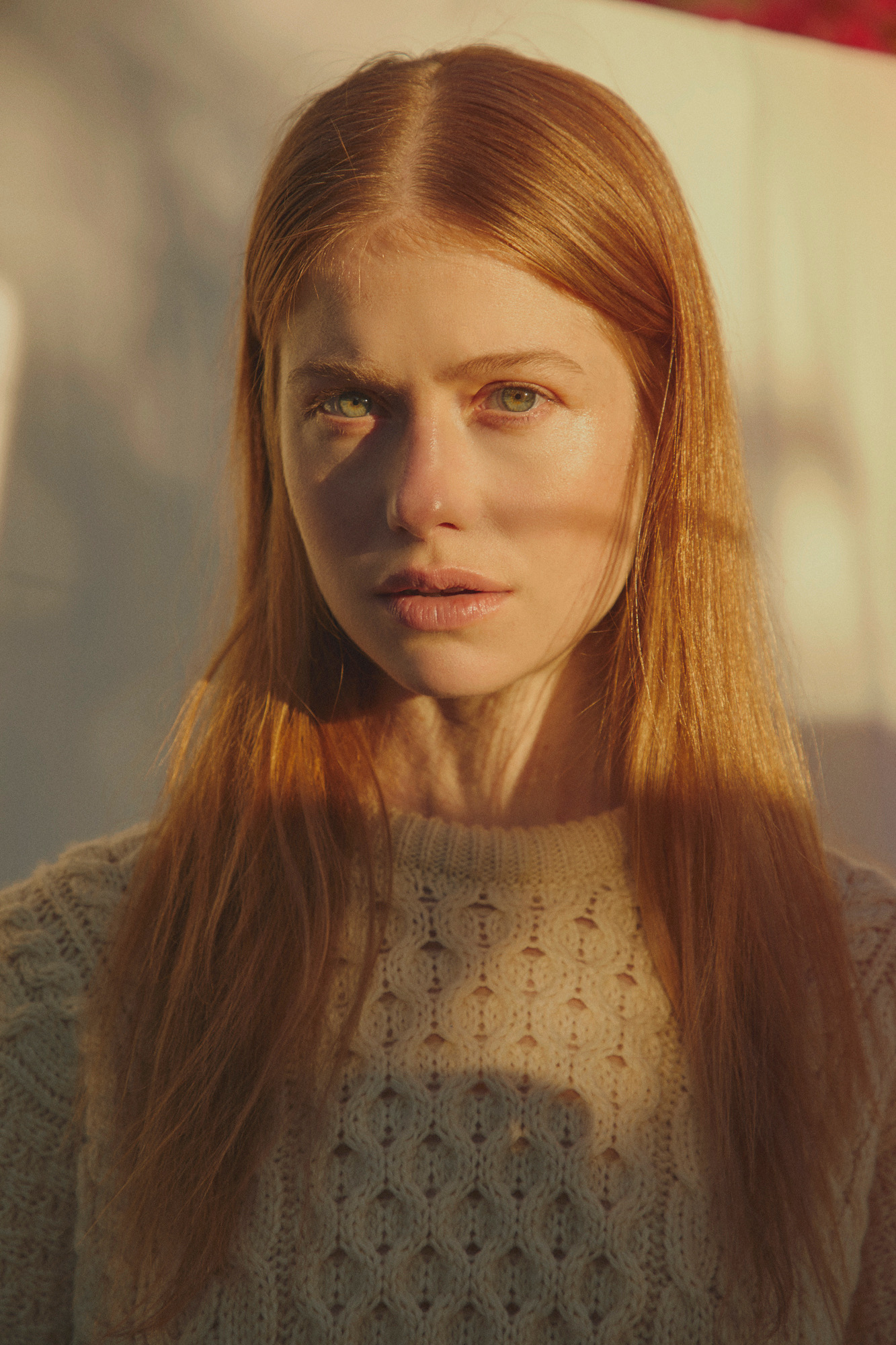 actor Genevieve Angelson large photo