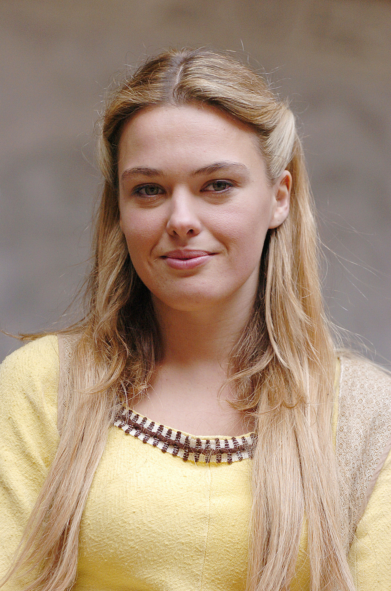 actor Sally Bretton large photo