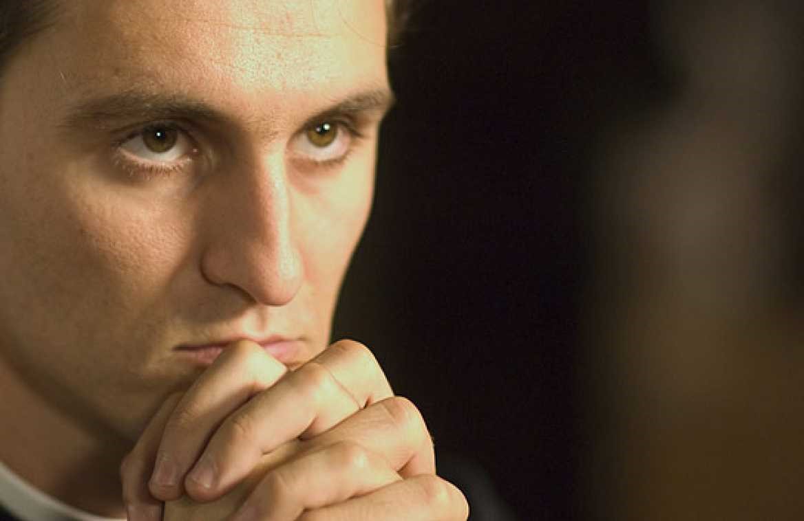 actor Raúl Arévalo large photo