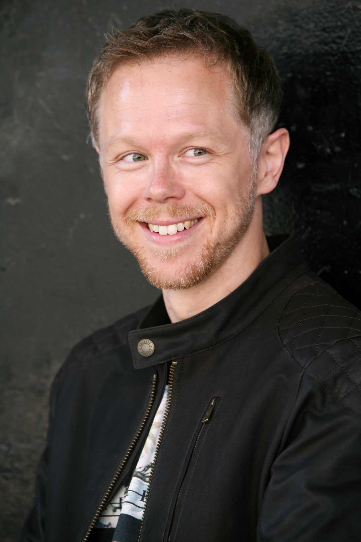 actor Steven Kynman large photo