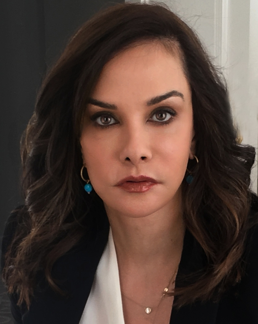 actor Daniela Amavia large photo