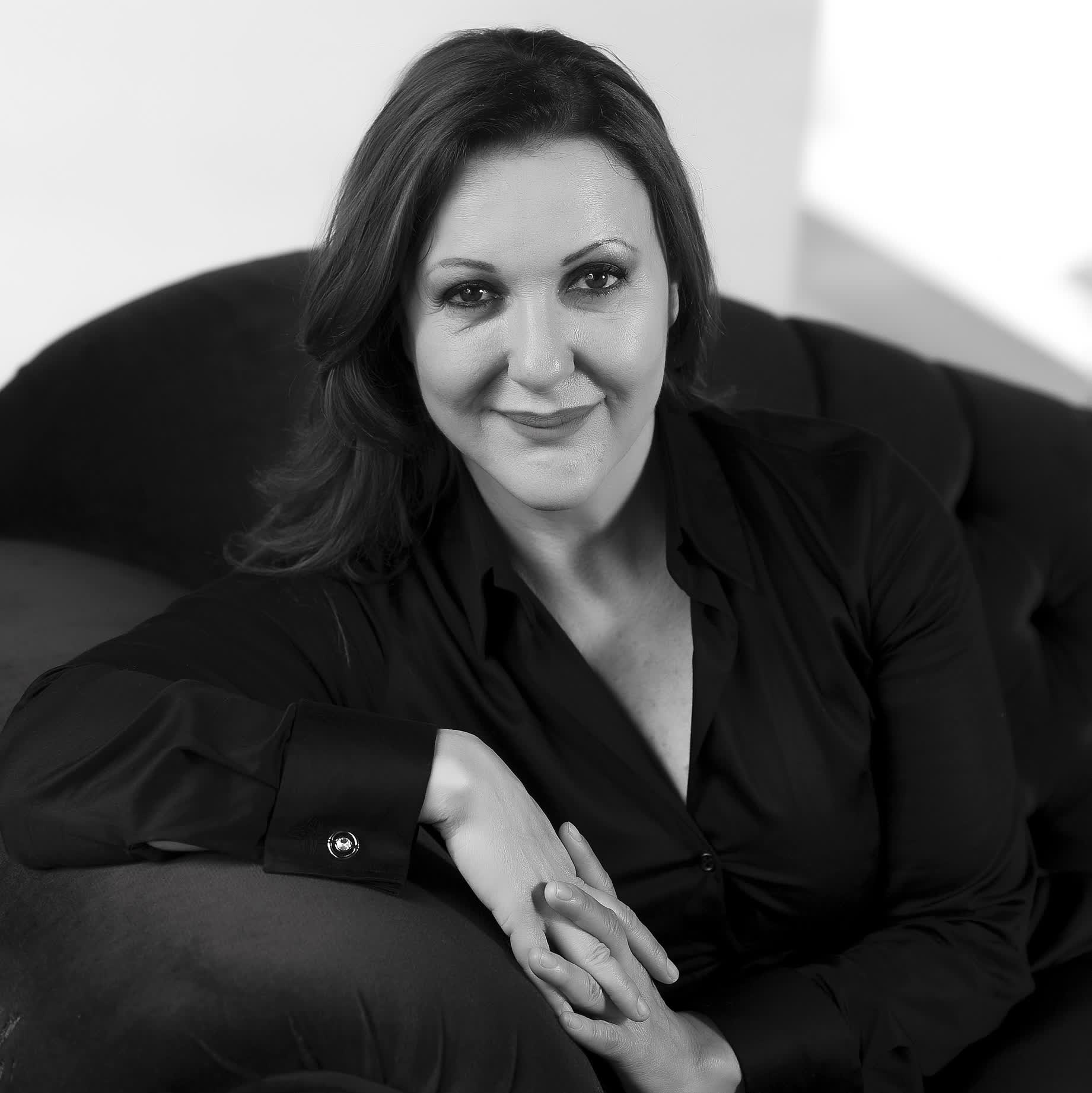 actor Sumru Yavrucuk large photo