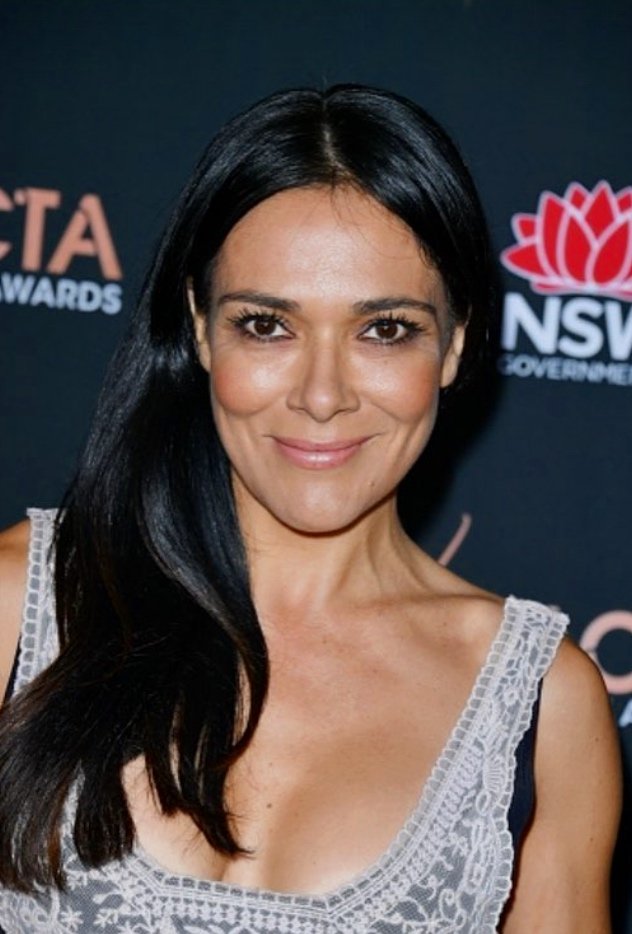 actor Simone Kessell large photo actor Simone Kessell large photo