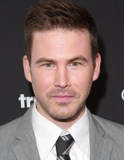 actor Zach Cregger large photo