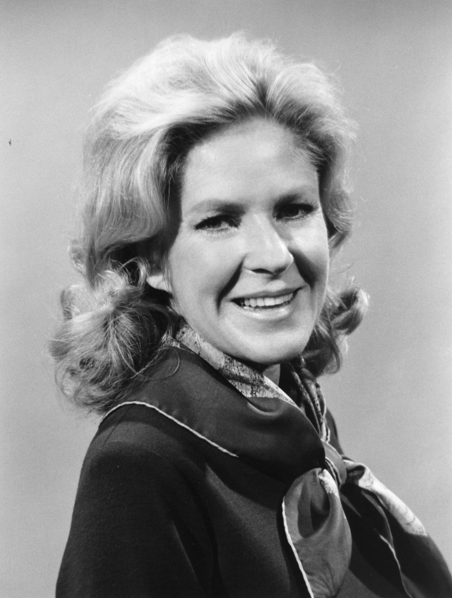 actor Alice Hirson large photo