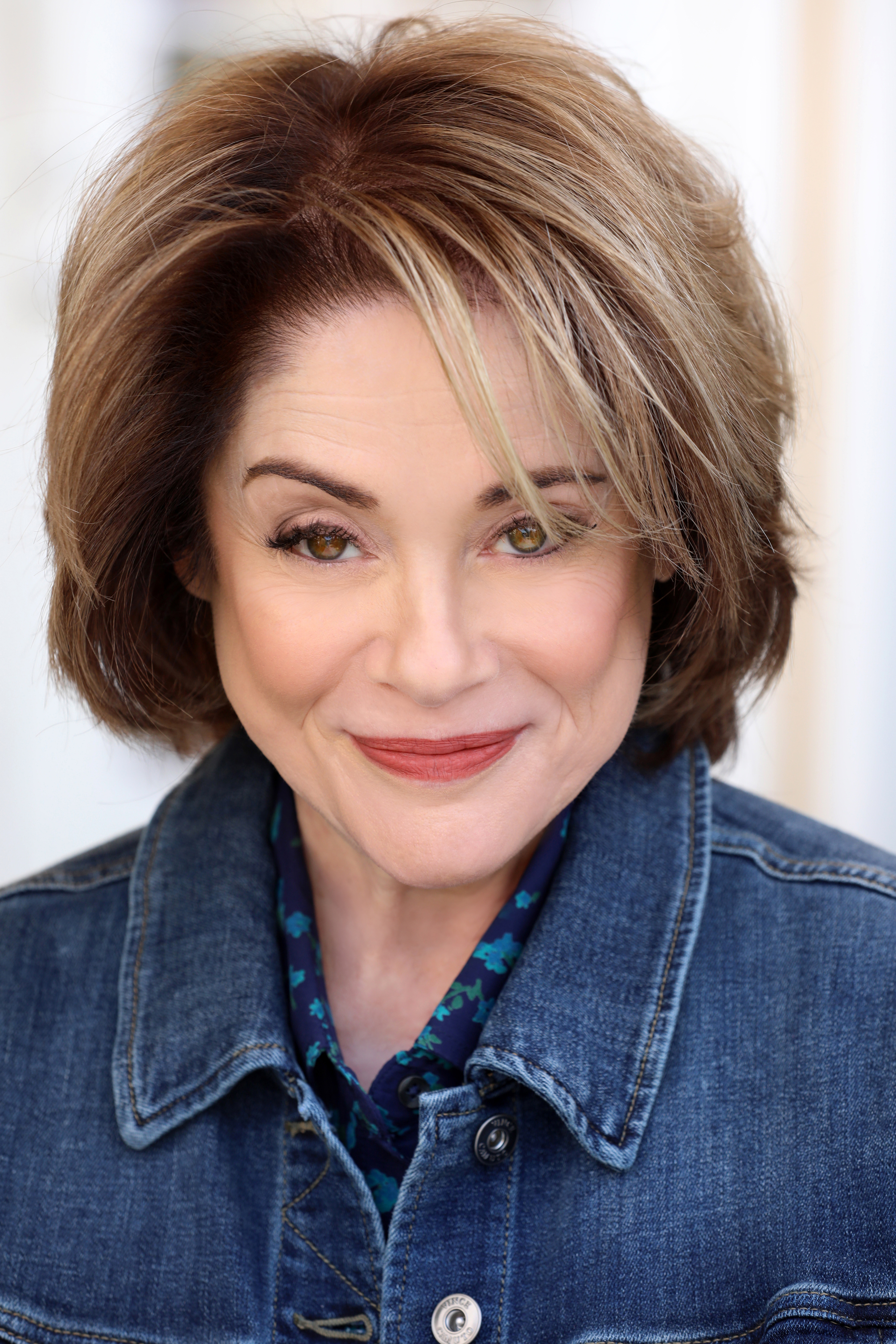 actor Donna Pescow large photo