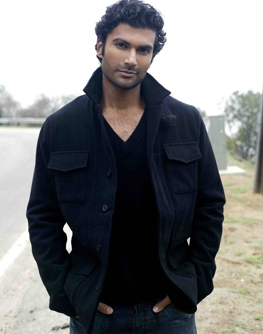 actor Sendhil Ramamurthy large photo